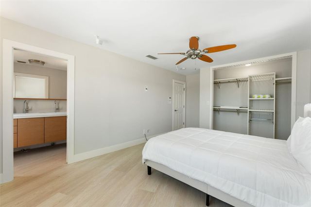 11050 7TH STREET E, Treasure Island, FL 33706