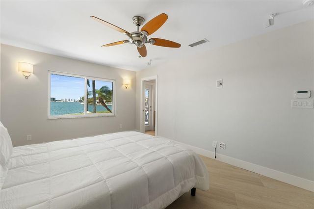 11050 7TH STREET E, Treasure Island, FL 33706