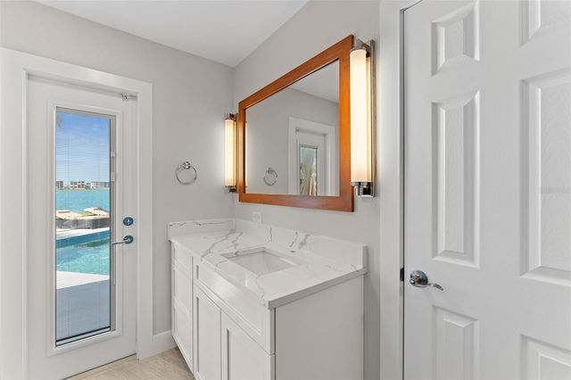 11050 7TH STREET E, Treasure Island, FL 33706