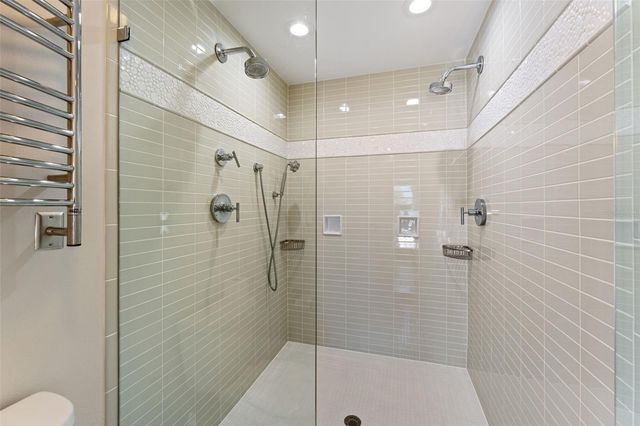 11050 7TH STREET E, Treasure Island, FL 33706