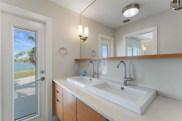 11050 7TH STREET E, Treasure Island, FL 33706