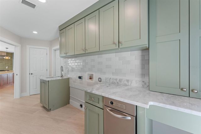 11050 7TH STREET E, Treasure Island, FL 33706
