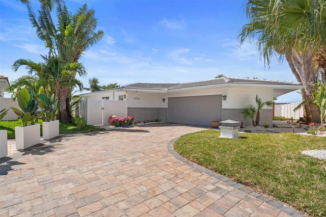 11050 7TH STREET E, Treasure Island, FL 33706