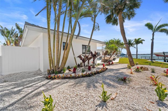 11050 7TH STREET E, Treasure Island, FL 33706