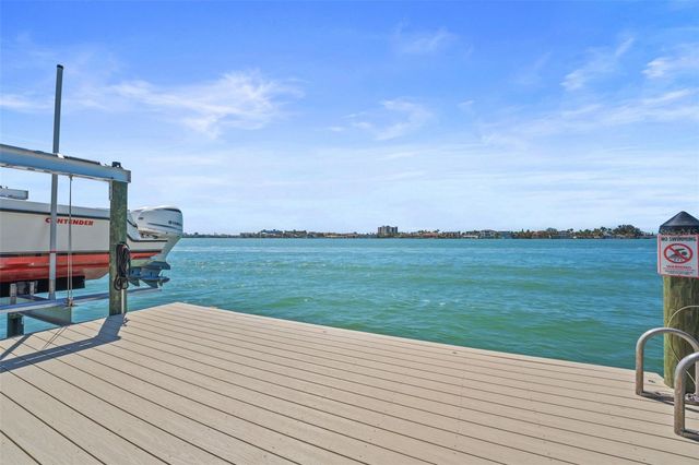 11050 7TH STREET E, Treasure Island, FL 33706