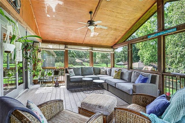 2103 Continental Avenue, Harrisonville, MO 64701