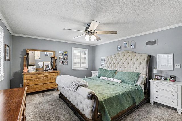 2103 Continental Avenue, Harrisonville, MO 64701