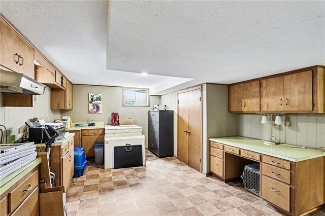 2103 Continental Avenue, Harrisonville, MO 64701
