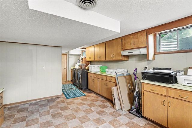2103 Continental Avenue, Harrisonville, MO 64701