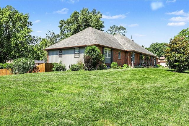 2103 Continental Avenue, Harrisonville, MO 64701