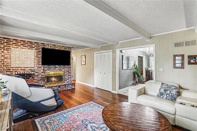 2103 Continental Avenue, Harrisonville, MO 64701