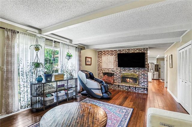 2103 Continental Avenue, Harrisonville, MO 64701