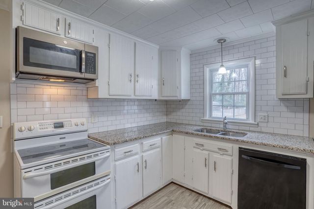 305 DELAWARE AVE, Harrington, DE 19952