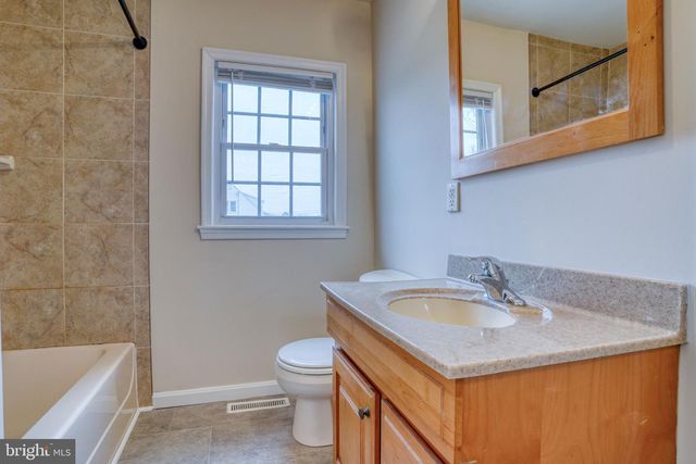 305 DELAWARE AVE, Harrington, DE 19952