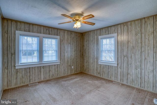 305 DELAWARE AVE, Harrington, DE 19952