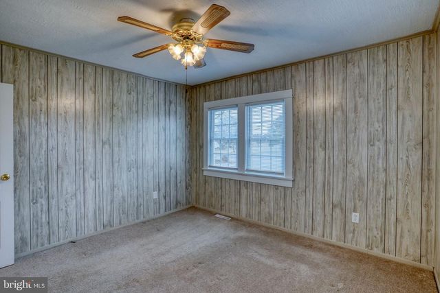 305 DELAWARE AVE, Harrington, DE 19952