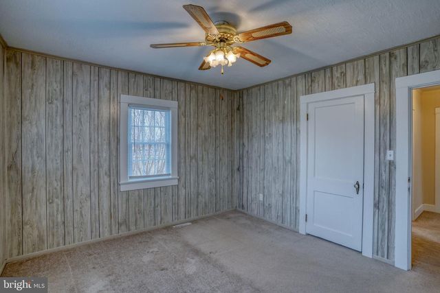 305 DELAWARE AVE, Harrington, DE 19952