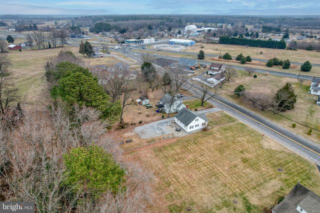 305 DELAWARE AVE, Harrington, DE 19952