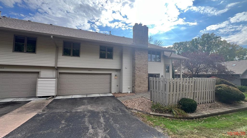 10925 53rd Avenue N, Plymouth, MN 55442 — exterior