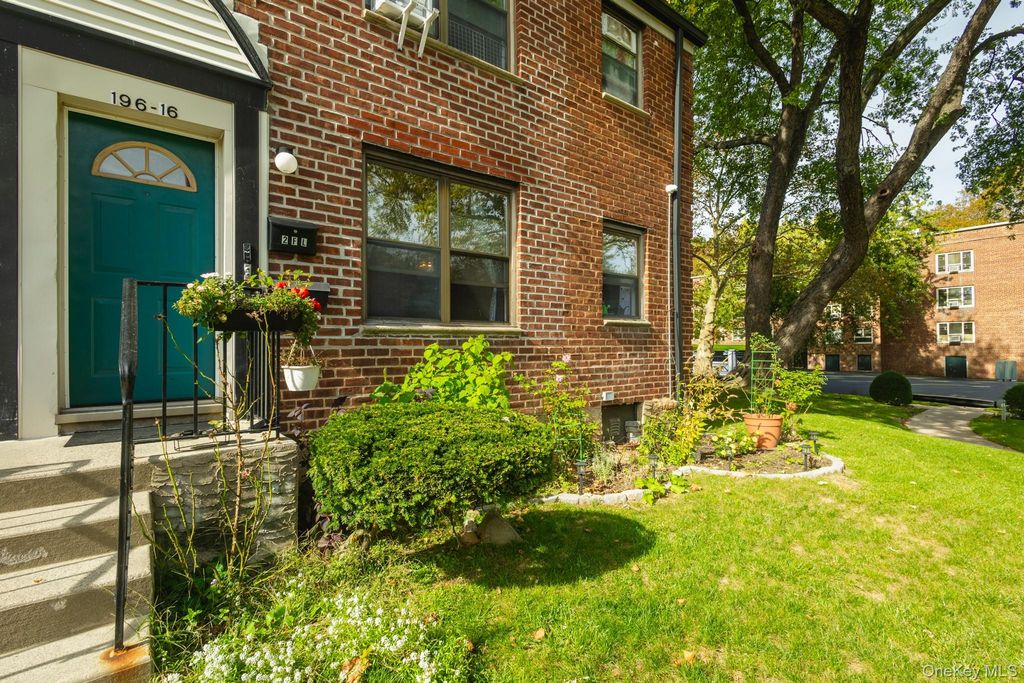 196-16 67th Avenue 1, Fresh Meadows, NY 11365 — photo 2