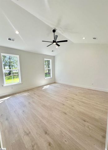 960 Goodjoin Road, Campobello, SC 29322