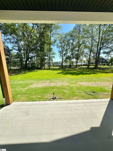 960 Goodjoin Road, Campobello, SC 29322