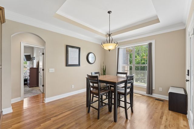 1038 Briarwood Dr, Cottontown, TN 37048