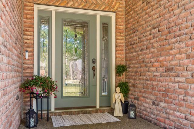1038 Briarwood Dr, Cottontown, TN 37048