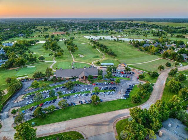 6201 Canopy Lane, Edmond, OK 73025