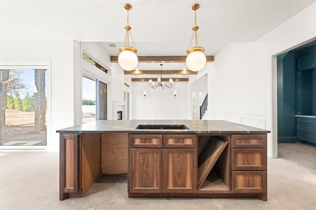 6201 Canopy Lane, Edmond, OK 73025