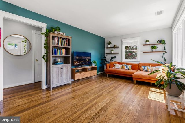 3400 DONA AVE, Alexandria, VA 22303