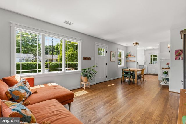 3400 DONA AVE, Alexandria, VA 22303