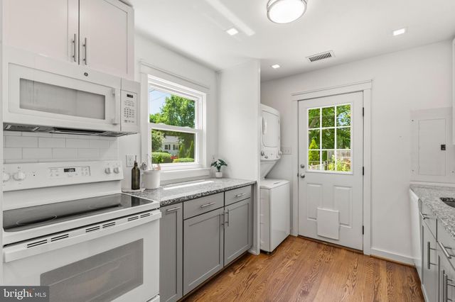 3400 DONA AVE, Alexandria, VA 22303