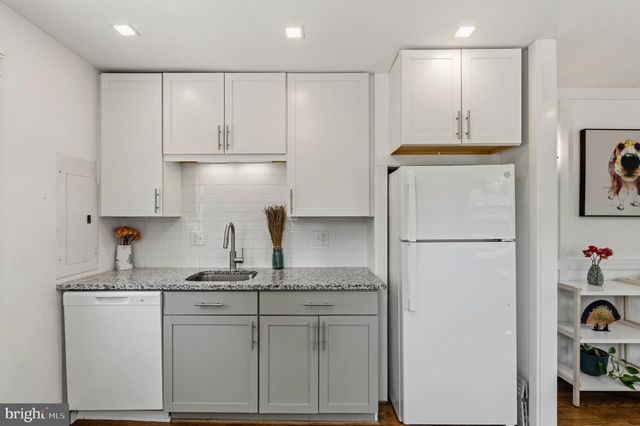 3400 DONA AVE, Alexandria, VA 22303