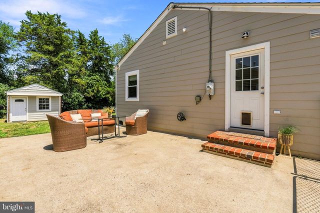 3400 DONA AVE, Alexandria, VA 22303