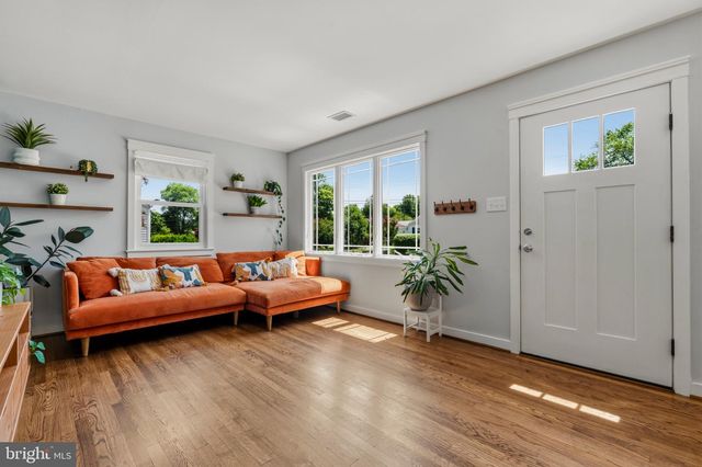 3400 DONA AVE, Alexandria, VA 22303