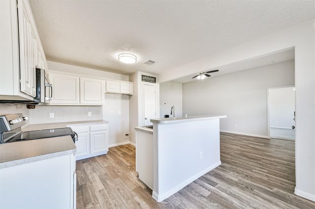 9102 Amberjack Drive, Texas City, TX 77591