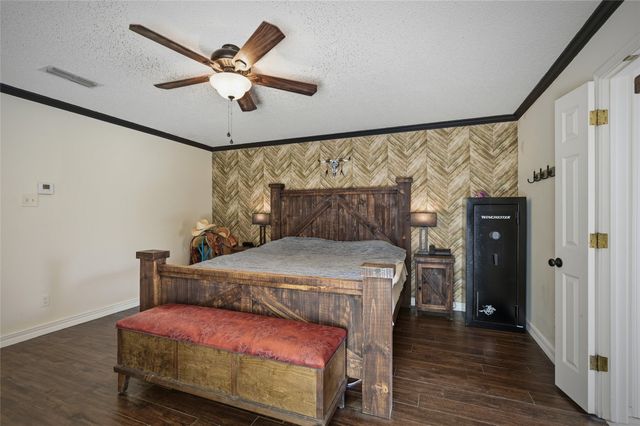 501 N Van Zandt Street, Tioga, TX 76271