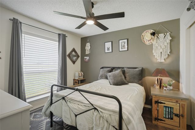 501 N Van Zandt Street, Tioga, TX 76271