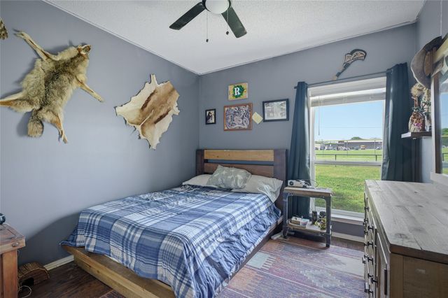 501 N Van Zandt Street, Tioga, TX 76271