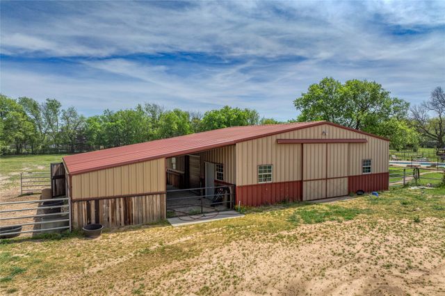 501 N Van Zandt Street, Tioga, TX 76271