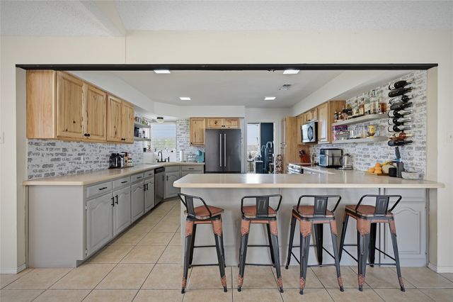 501 N Van Zandt Street, Tioga, TX 76271