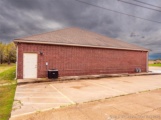 1501 E Wade Watts, Mcalester, OK 74501