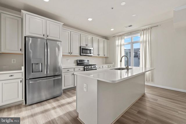 1010 RIBBON LIMESTONE TER SE, Leesburg, VA 20175