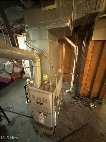 12901 Maplerow Avenue, Garfield Heights, OH 44105