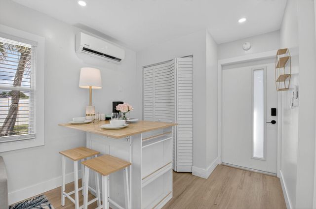 325 De Carie Street, Delray Beach, FL 33444