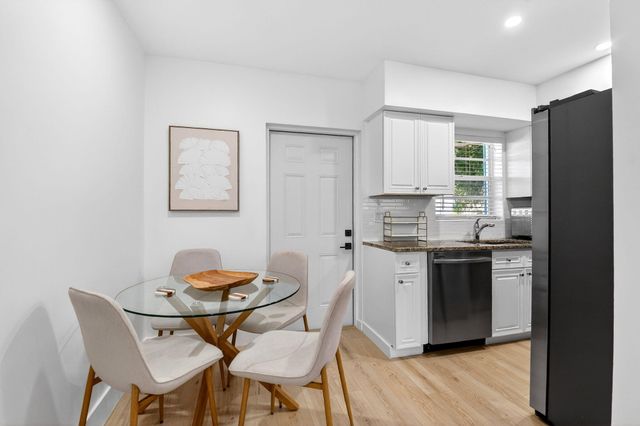 325 De Carie Street, Delray Beach, FL 33444