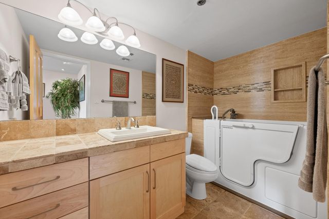 40 N Interstate 35 7D4, Austin, TX 78701