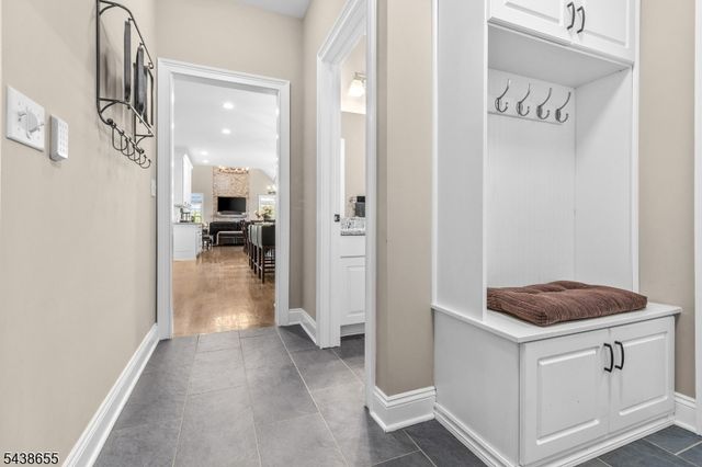 1 Thames Ln, Raritan Twp., NJ 08822