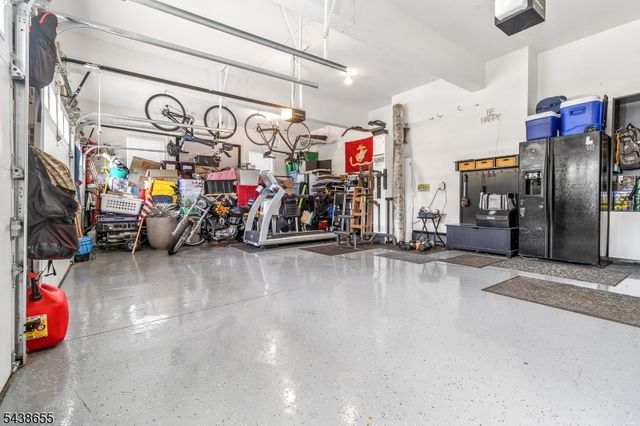 1 Thames Ln, Raritan Twp., NJ 08822